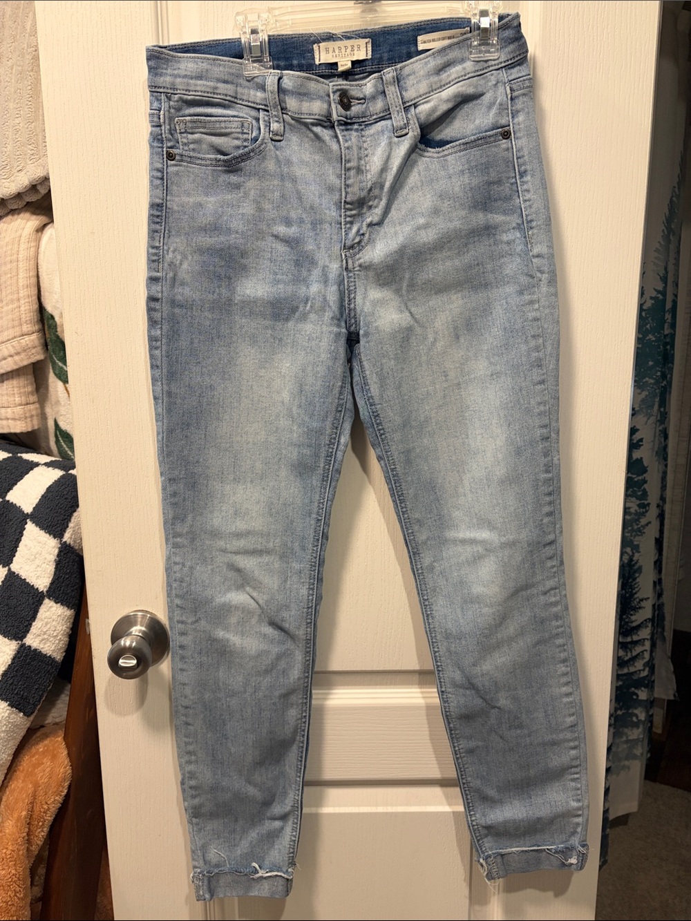 HARPER HERITAGE Light Wash STRETCH, ROLLED CUFF MID RISE with Ankle Fray Size 29